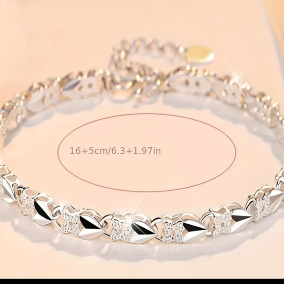 Elegant 9.25 Sterling Silver Bracelet - Picture 2 of 5